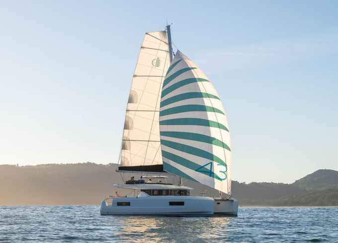 Lagoon 43