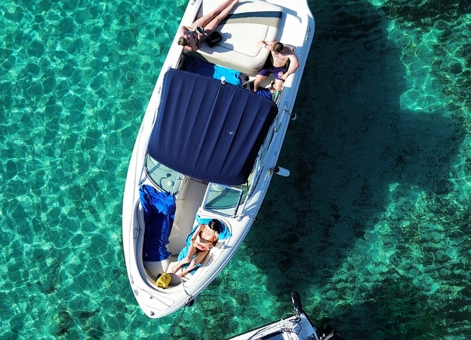 Sea Ray 220 Select