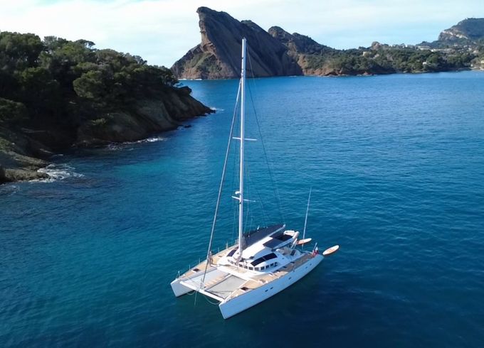 Lagoon 570