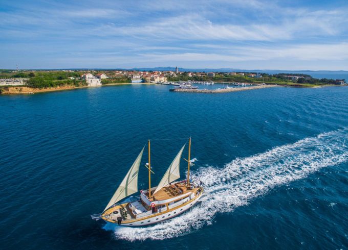 Custom ADRIATIC BREEZE