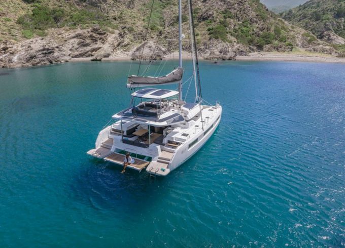 Lagoon 51
