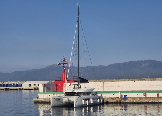 Lagoon 40
