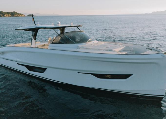 Solaris Power Coupé 52