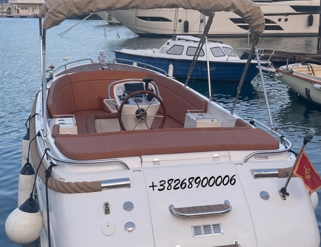 Truszczynscy boats Primeur 715