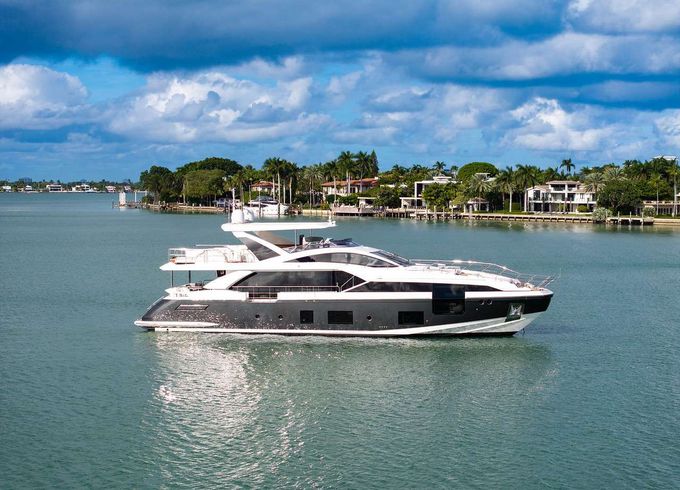 Azimut Cloud 9