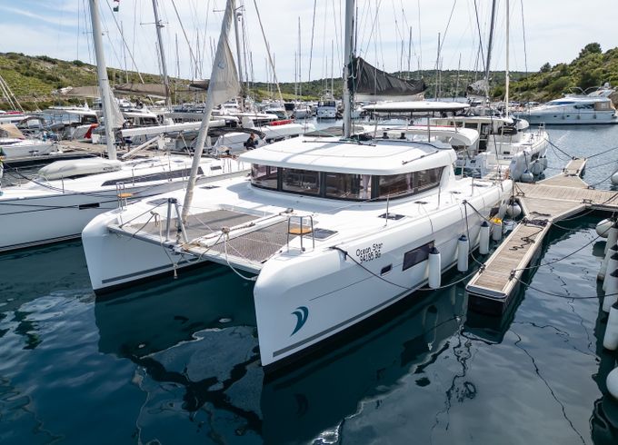 Lagoon 42