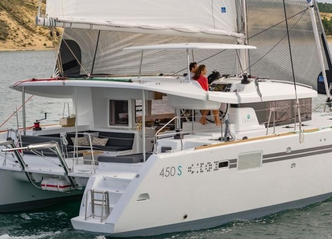 Lagoon 450 Sport Top