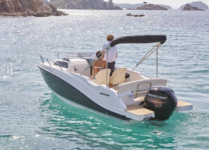 Quicksilver Activ 555 Cabin