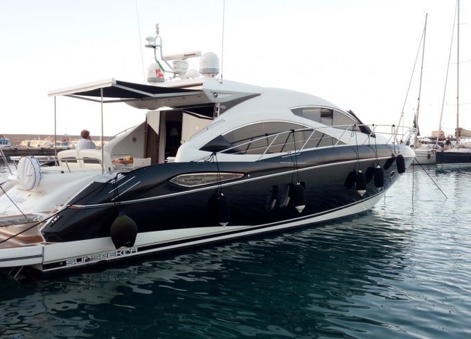 Sunseeker Predator 52