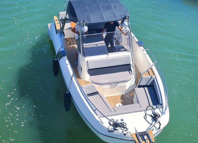 Bénéteau Flyer 8.8 SUNdeck