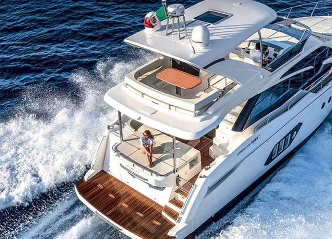 Absolute Yachts Absolute 50 Fly