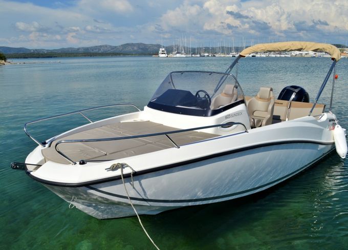 Quicksilver Activ 605 Sundeck