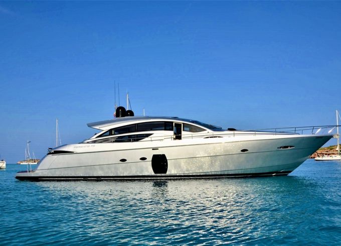 Pershing 72