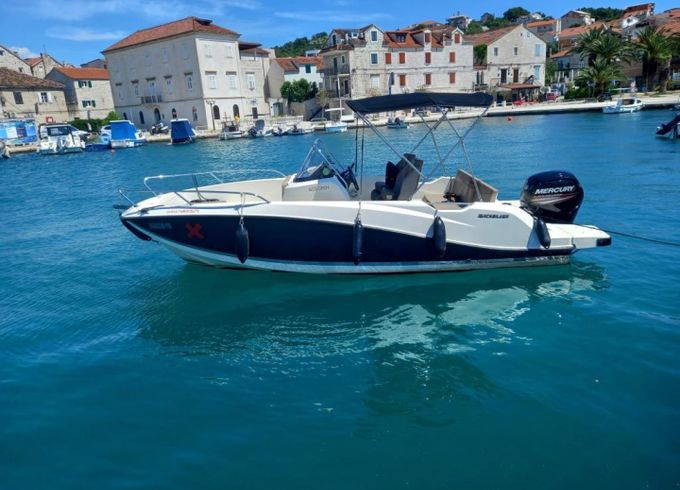 Quicksilver Activ 605 Open