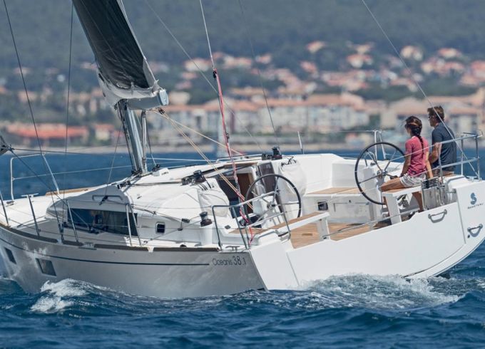 Bénéteau Oceanis 381