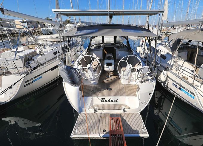 Bavaria Cruiser 37