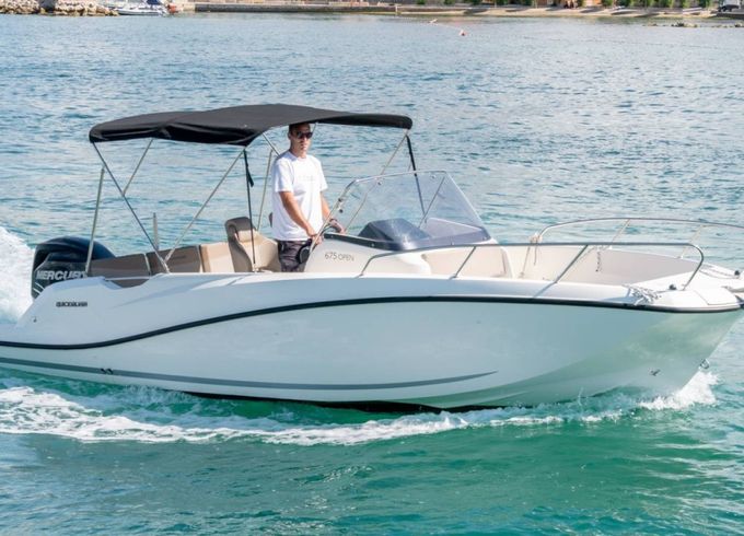 Quicksilver Activ 675 Open