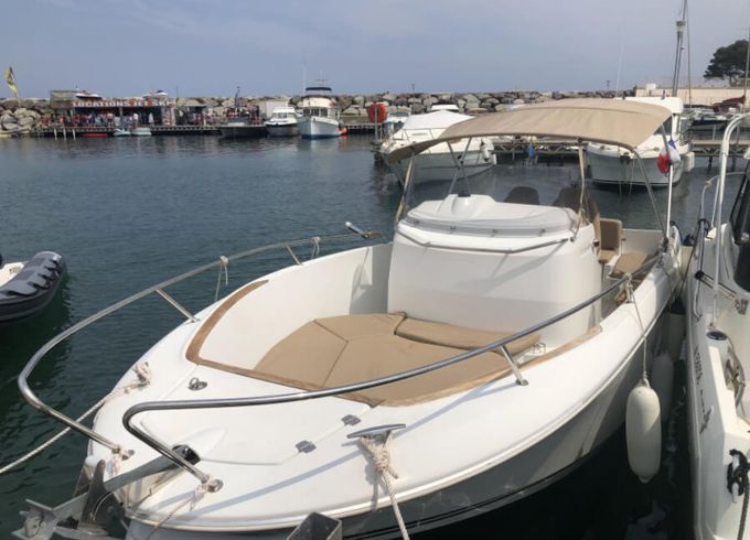 Jeanneau Cap Camarat 7.5 CC Style