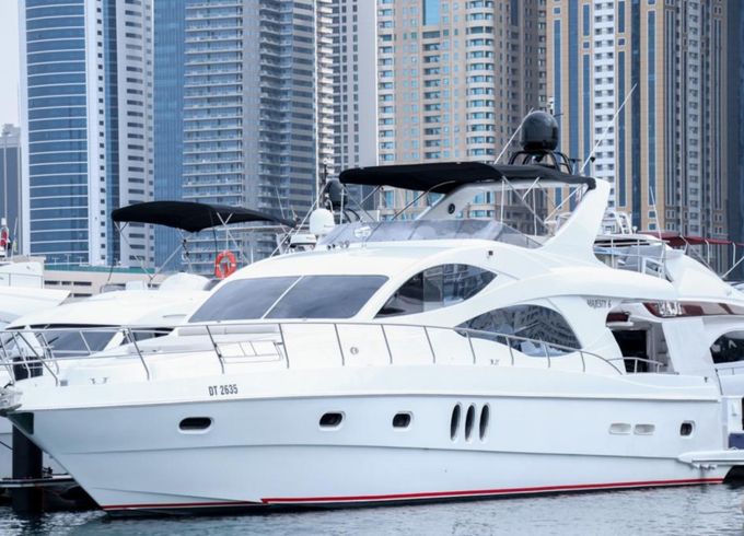 Majesty Yachts Majesty 66FT