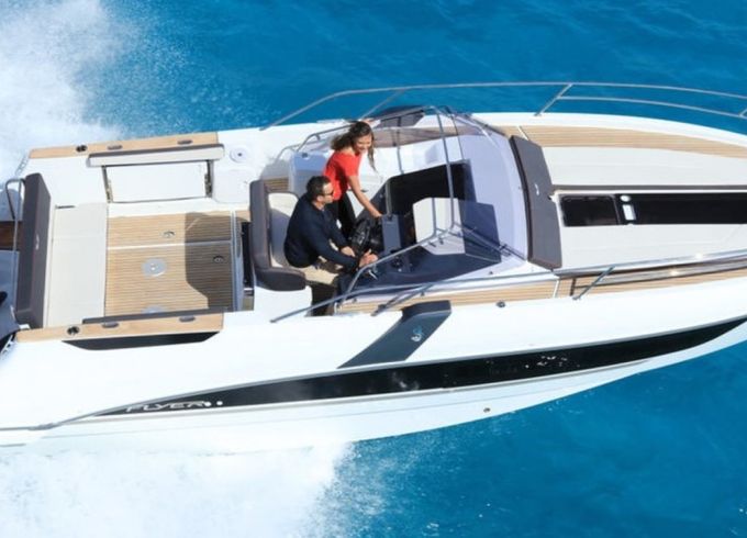 Bénéteau Flyer 8.8 SUNdeck