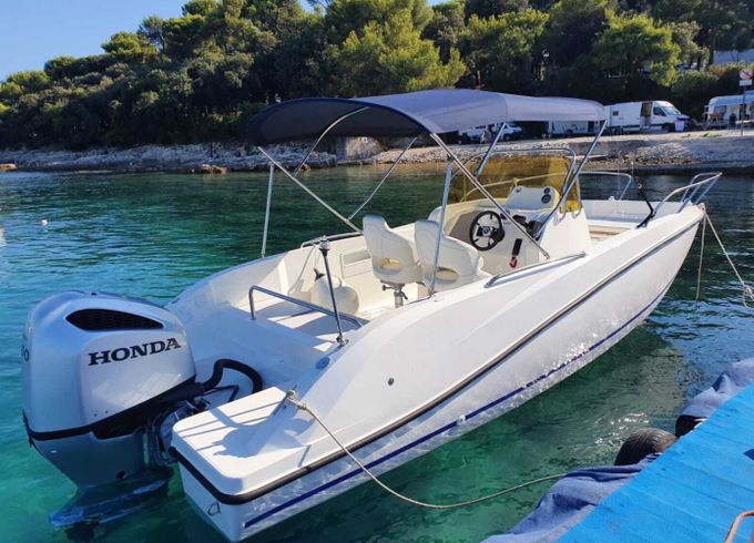 Quicksilver Activ 675 Open