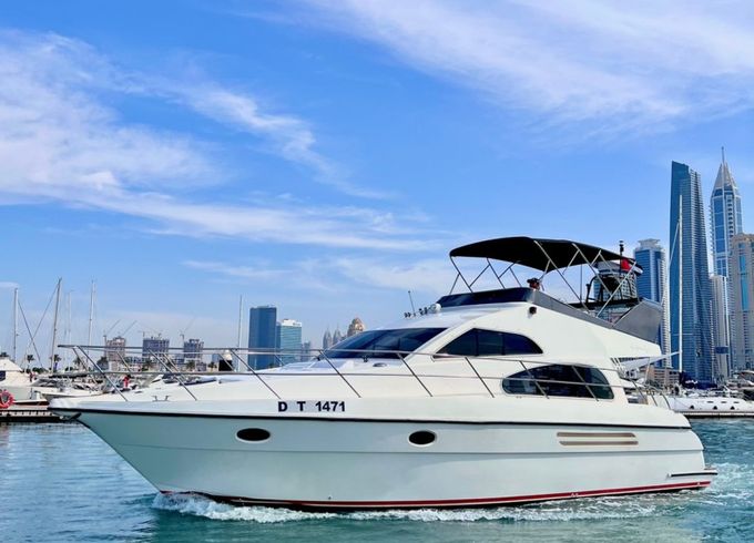 Majesty Yachts 48ft