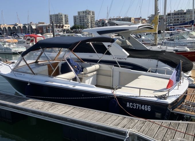 Bertram 25 express