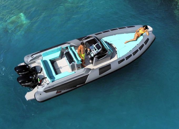Yamaha Up To 12 Persons and 2 X 200 HP engine