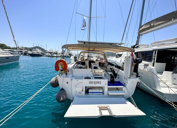 Dufour 430