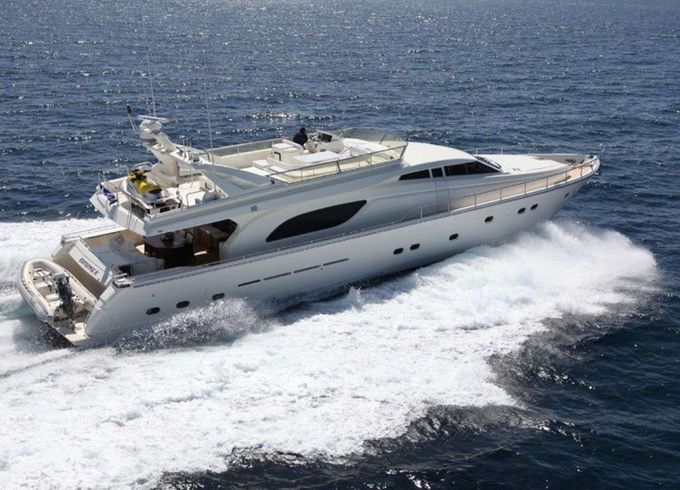 Ferretti KENTAVROS II