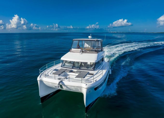 Fountaine Pajot AU Natural