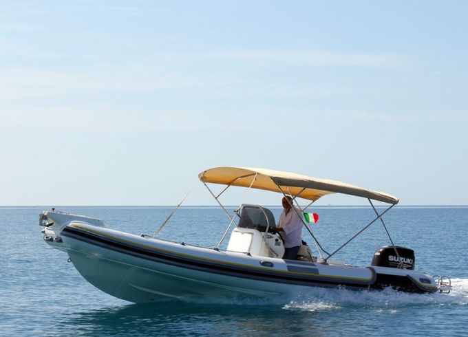Motonautica-Vesuviana MV 740 TOURING