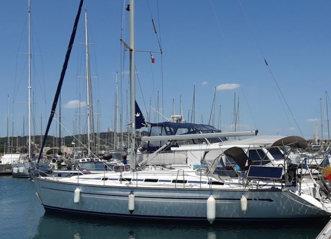 Bavaria 44