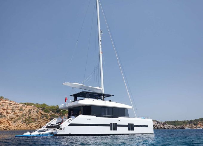 Sunreef MIDORI