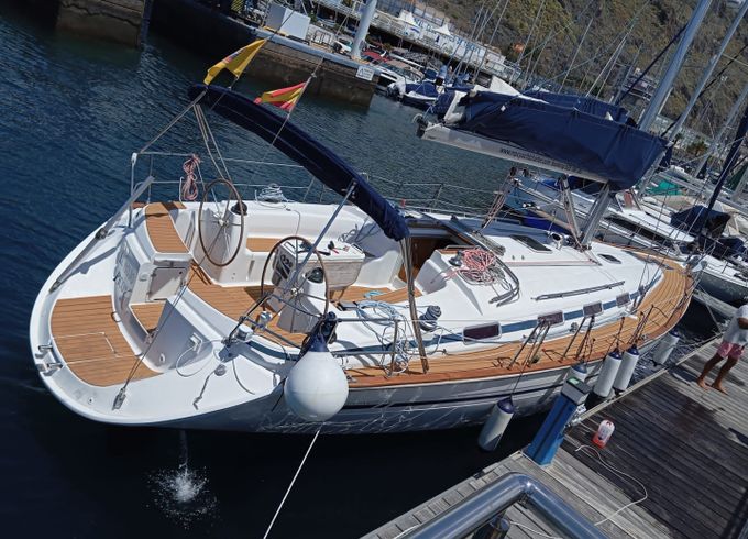 Bavaria 44