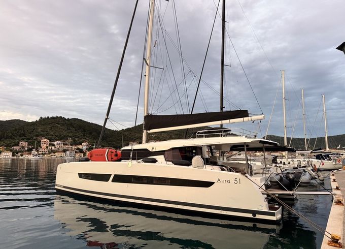 Fountaine Pajot Aura 51
