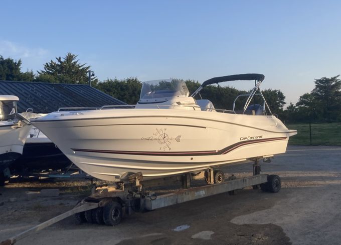 Jeanneau Cap Camarat 7.5 CC