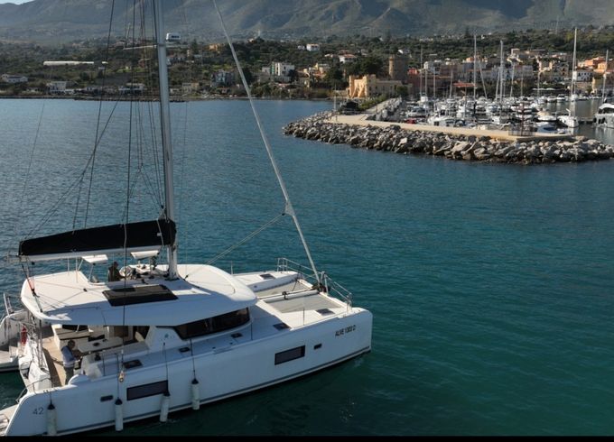 Lagoon 42