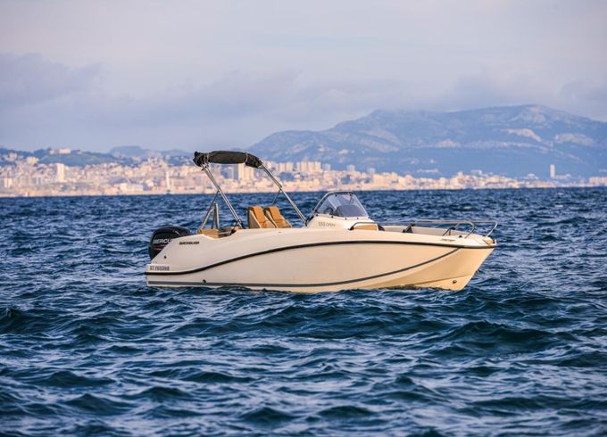 Quicksilver Activ 555 Open