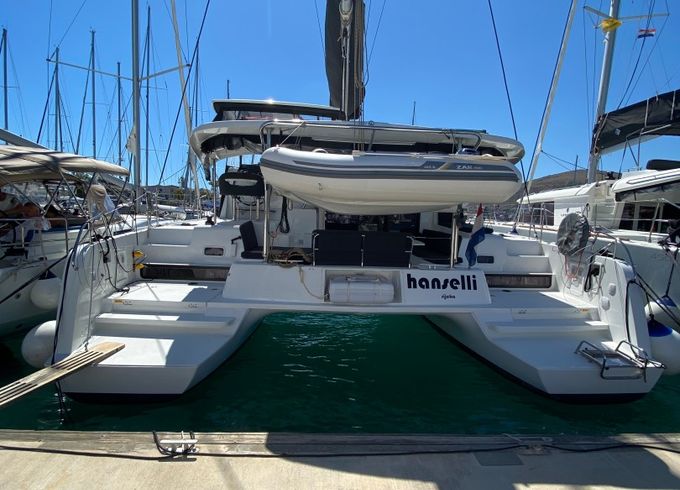 Lagoon 42