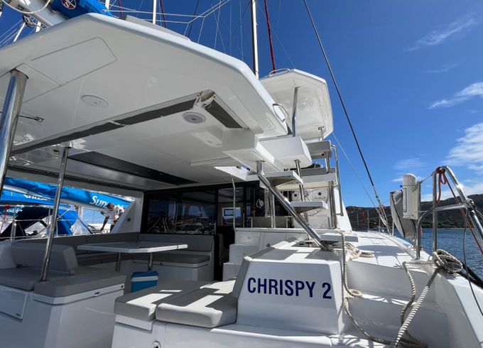 Leopard Catamarans / Robertson & Caine Leopard 45