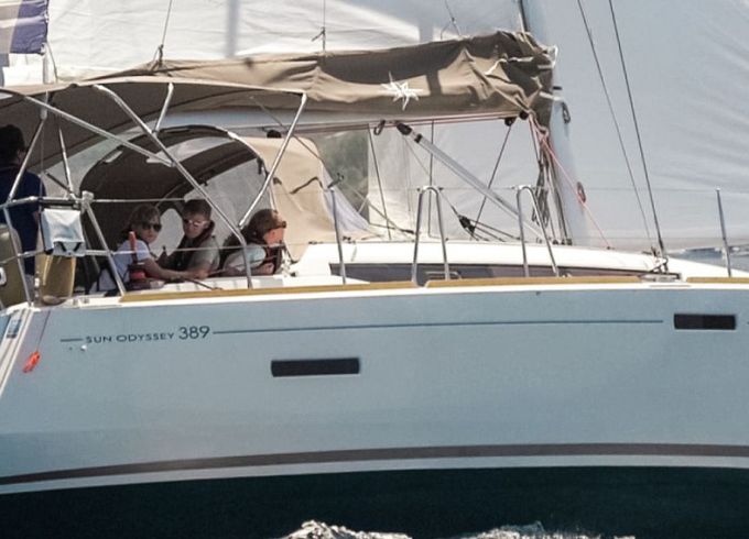 Jeanneau Sun Odyssey 389