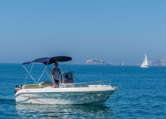 NAVALPLASTICA FLYINGFISH 490