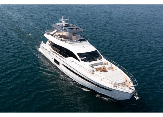 Azimut 78 Fly
