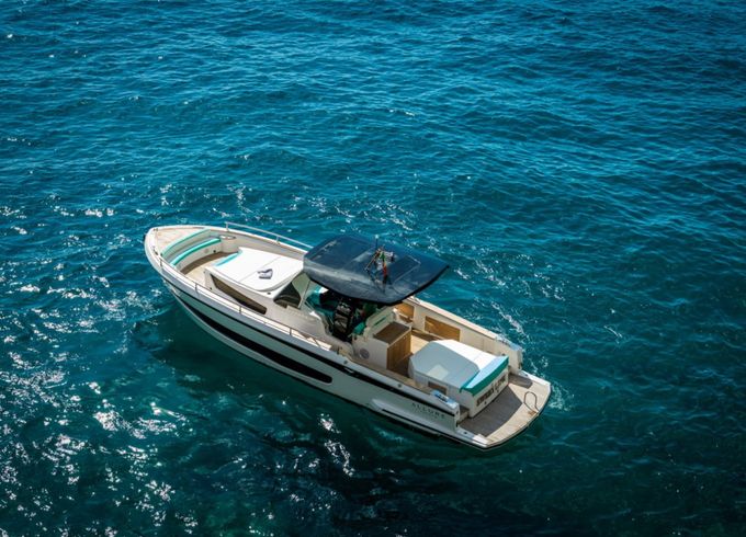 Allure 38