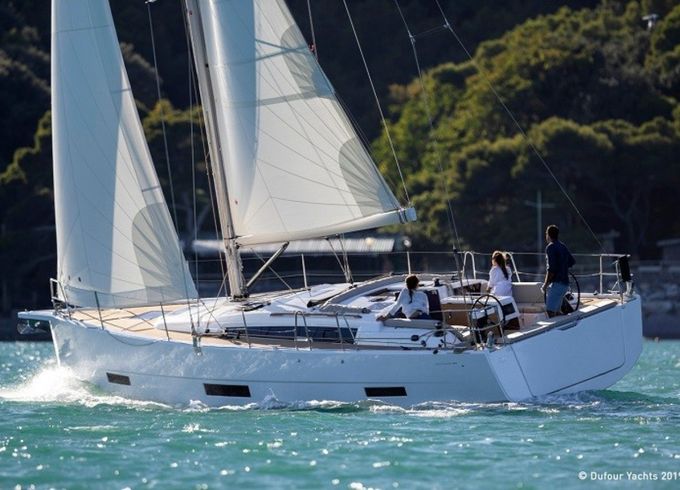 Dufour 390