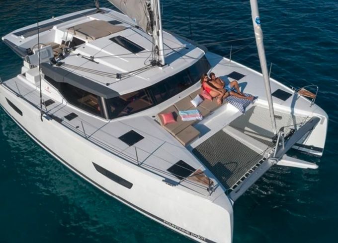 Fountaine Pajot Astrea 42