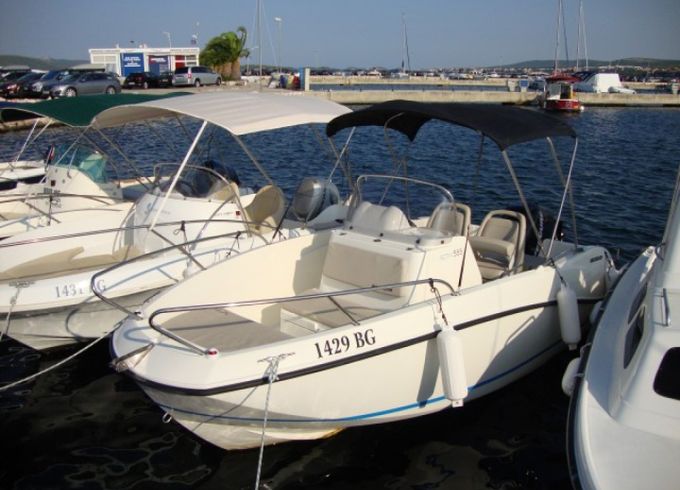 Quicksilver 555 Activ Open