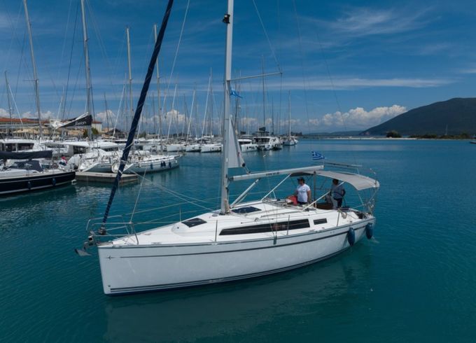 Bavaria Cruiser 33
