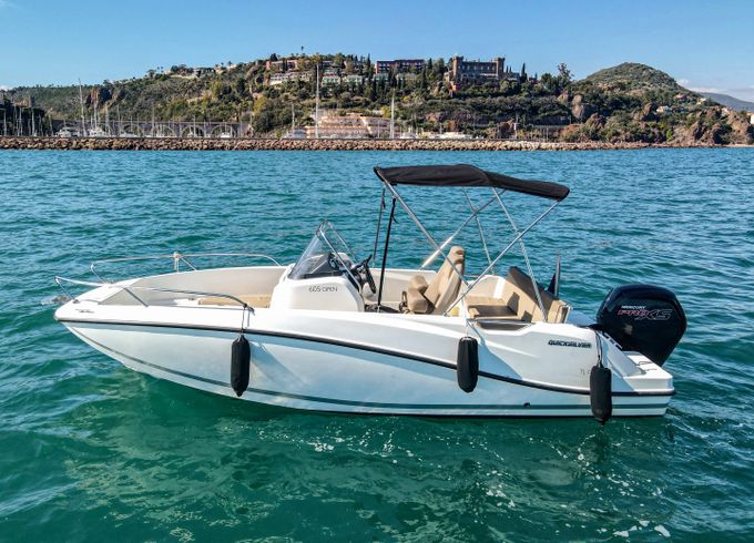 Quicksilver Activ 605 Open